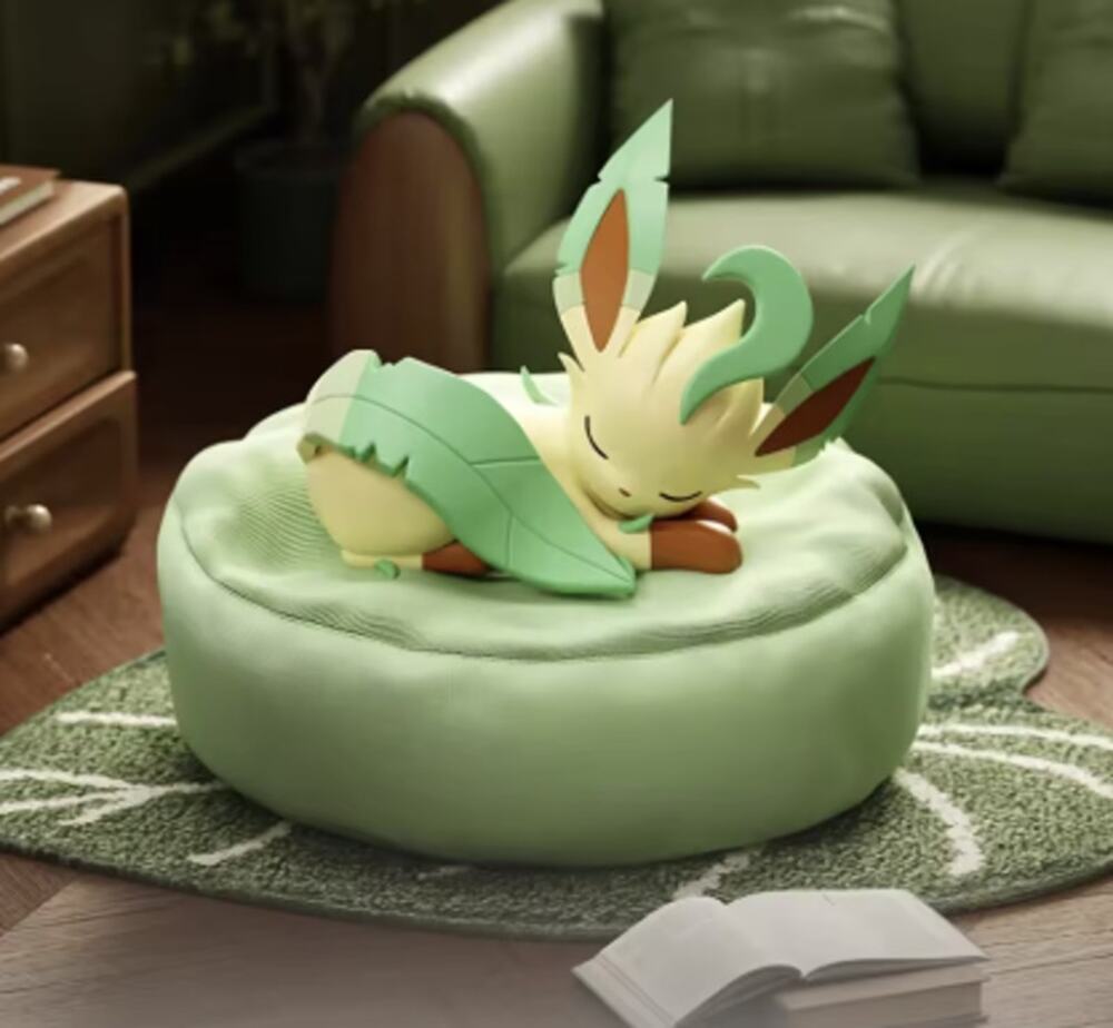 Pokemon, Leafeon Sweet Dreams Sleeping Collectible Art Figure, New Open Blind Bx